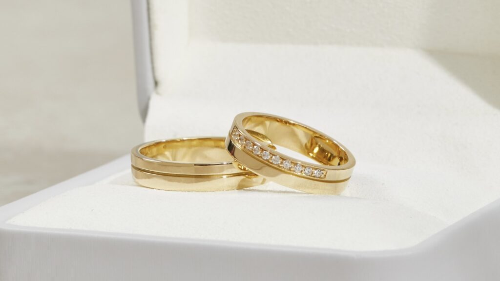 Modelo clásico de un anillo de matrimonio