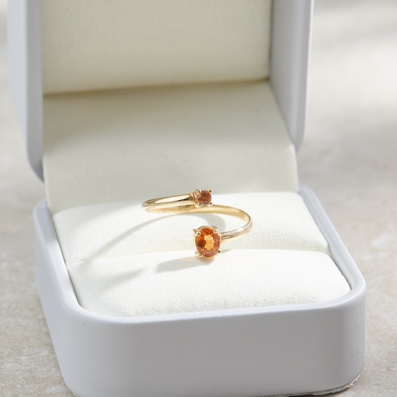 Anillo Twist Stone Oval con Zafiro Naranja Natural - Imagen 2