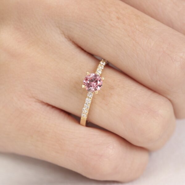 Anillo de Compromiso con Diamante Rosa de 0.50 carat - ADLAB10