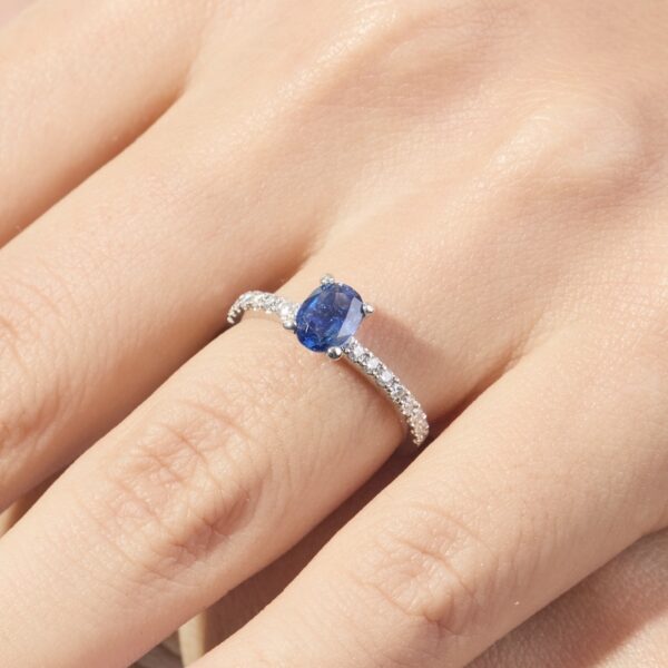Anillo de Compromiso Zafiro Oval (AG10)
