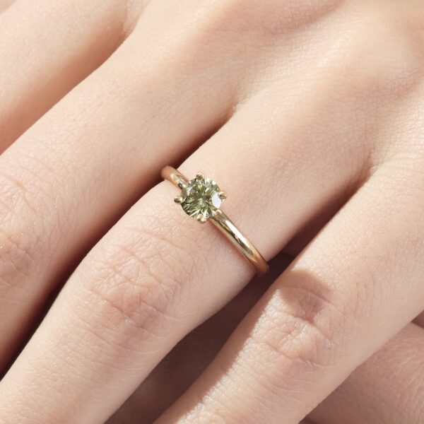 Anillo de Compromiso con Diamante Verde de 0.60 carat - ADLAB06