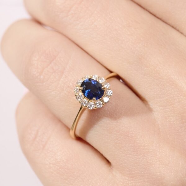 Anillo Roseta con Zafiro y Diamantes Naturales