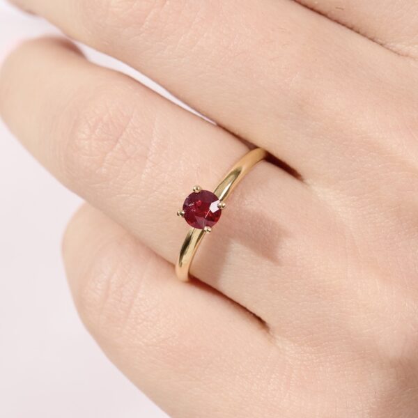 Anillo de Compromiso con Rubi (AG06)