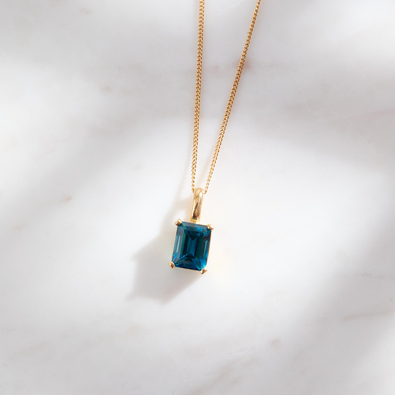 Cadena Pancer de 1mm + Dije de Oro con Topacio London Blue Natural corte Octogonal