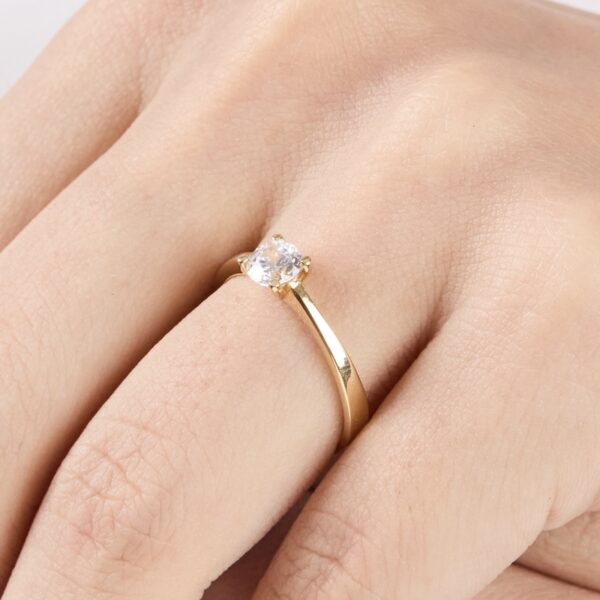 anillo de compromiso