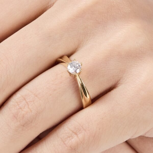 anillo de compromiso