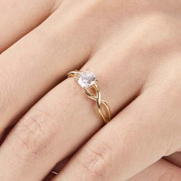 anillo de compromiso