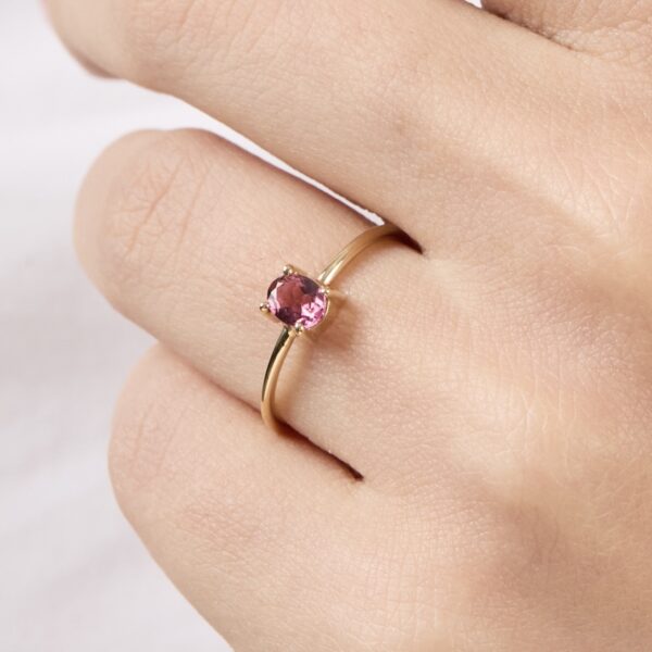 Anillo Anna Turmalina Rosada Natural Oval