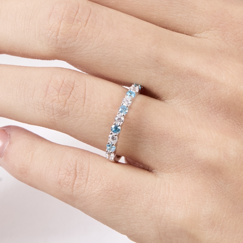 Riviere con Cristales color Blanco y Topacio Azul