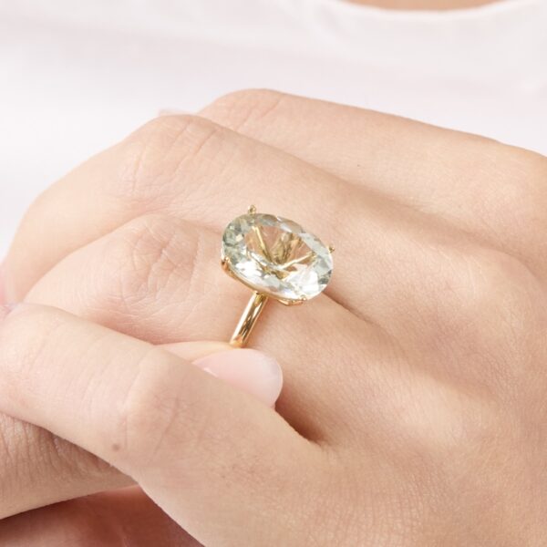 Anillo con cuarzo verde