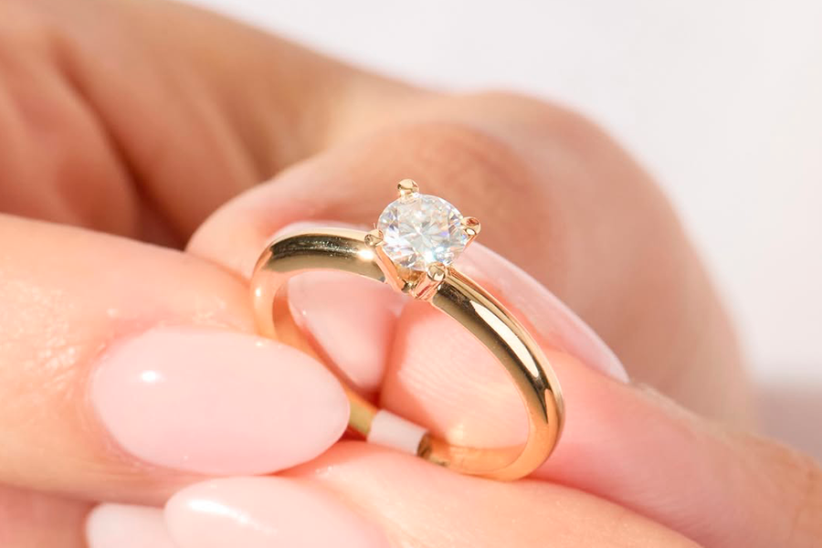 anillos de compromiso de diamante con diseño original