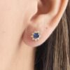 arete de oro con zafiro